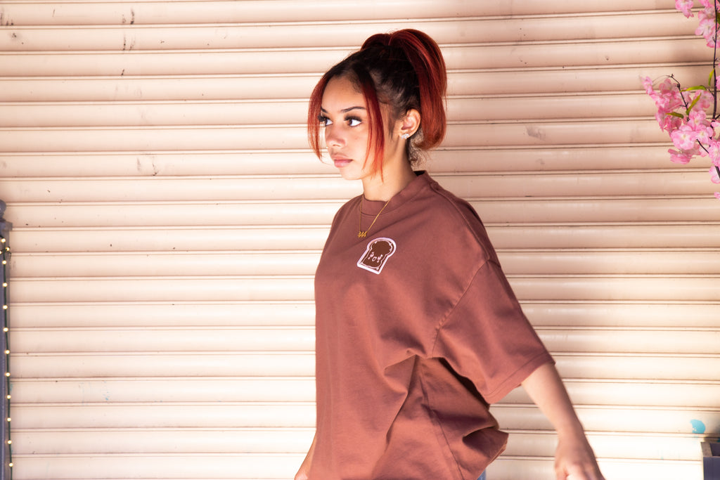 HOT COCOA MIX EMBROIDERED  MILK CHOCOLATE TOASTY TEE