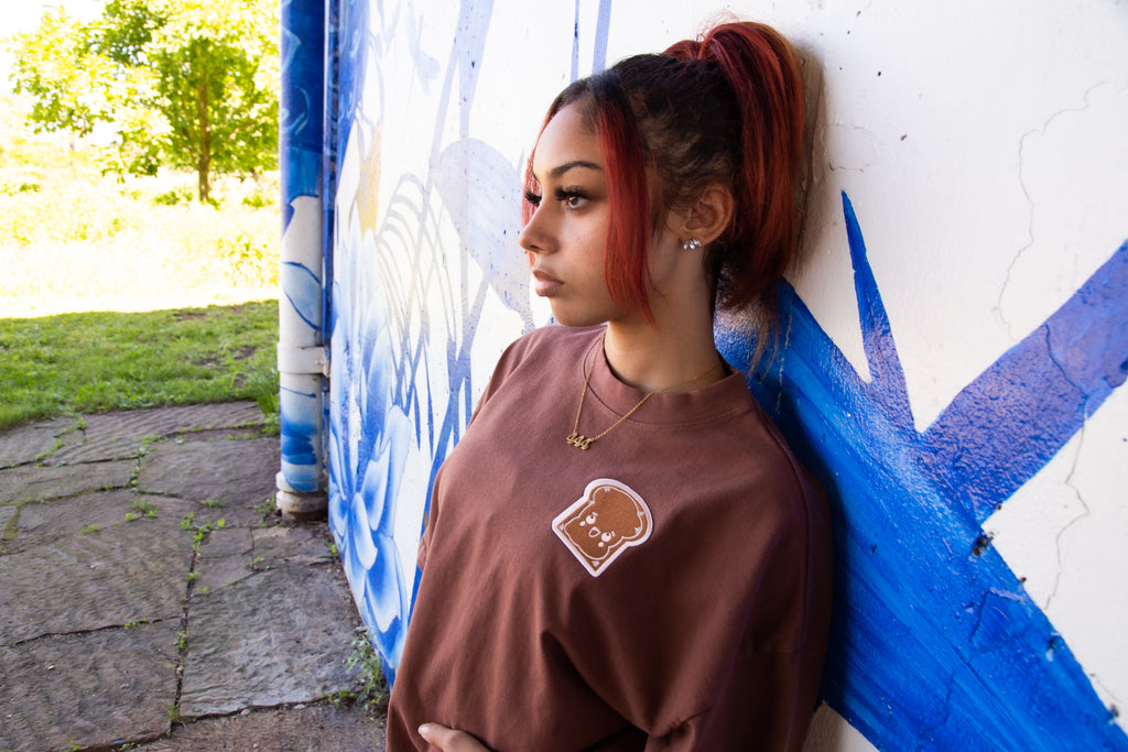 HOT COCOA MIX EMBROIDERED  MILK CHOCOLATE TOASTY TEE